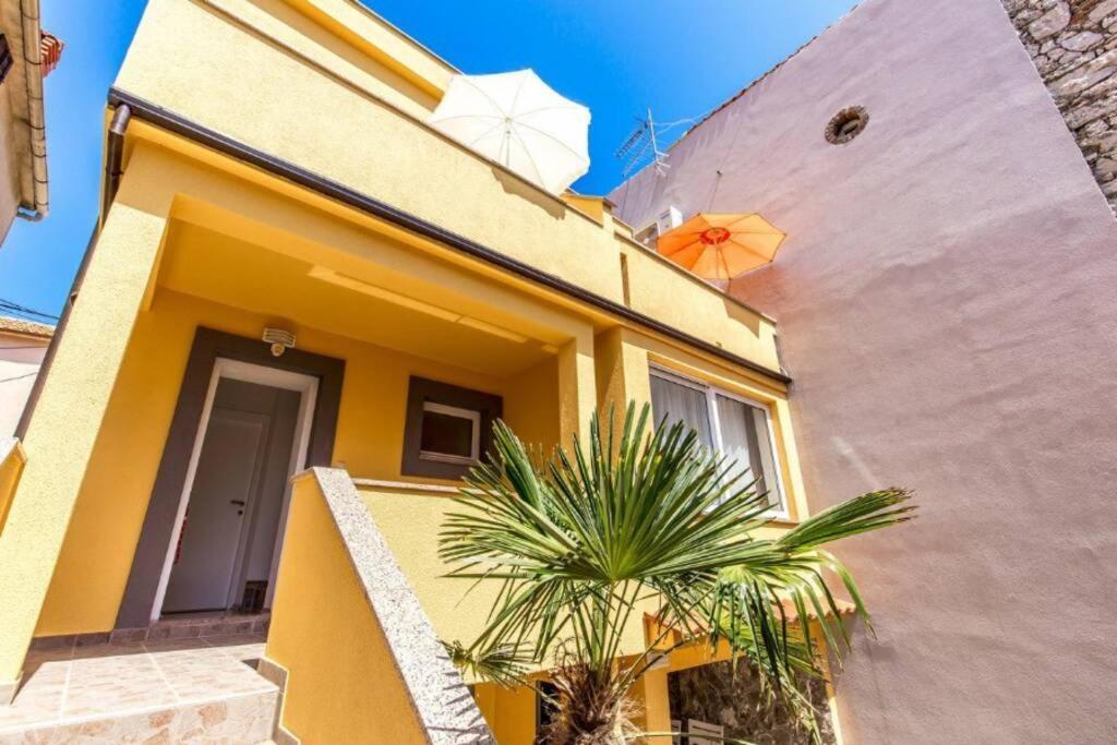 Tin 2 Apartment Vrbnik Exterior photo